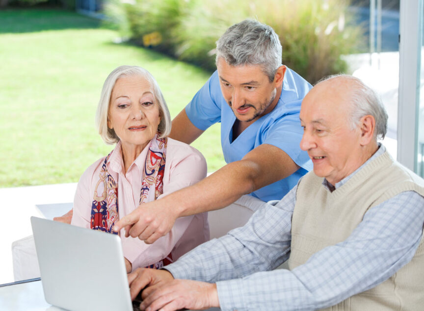 Getting a Computer Set up for a Senior | Reliant at Home Care